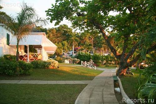 Round Hill Hotel & Villas 28